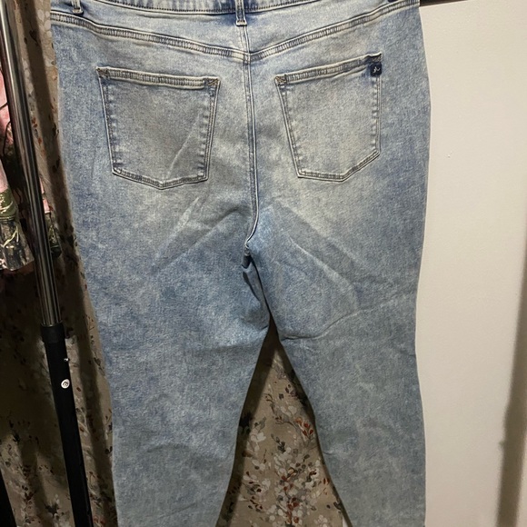 Maurice’s XL stretchy jeans. - Picture 1 of 5